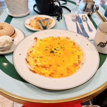 Sadelle's - Omelet with a sesame bagel and hash browns - Breakfast & Brunch Near Me - Las Vegas, Nevada Sadelle's - Omelet with a sesame bagel and hash browns - Breakfast & Brunch Near Me - Las Vegas, Nevada