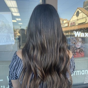Hair by Mariela - Very first time she did my hair for my birthday and I was obsessed! - Blow Dry/Out Services Near Me - Porter Ranch , California