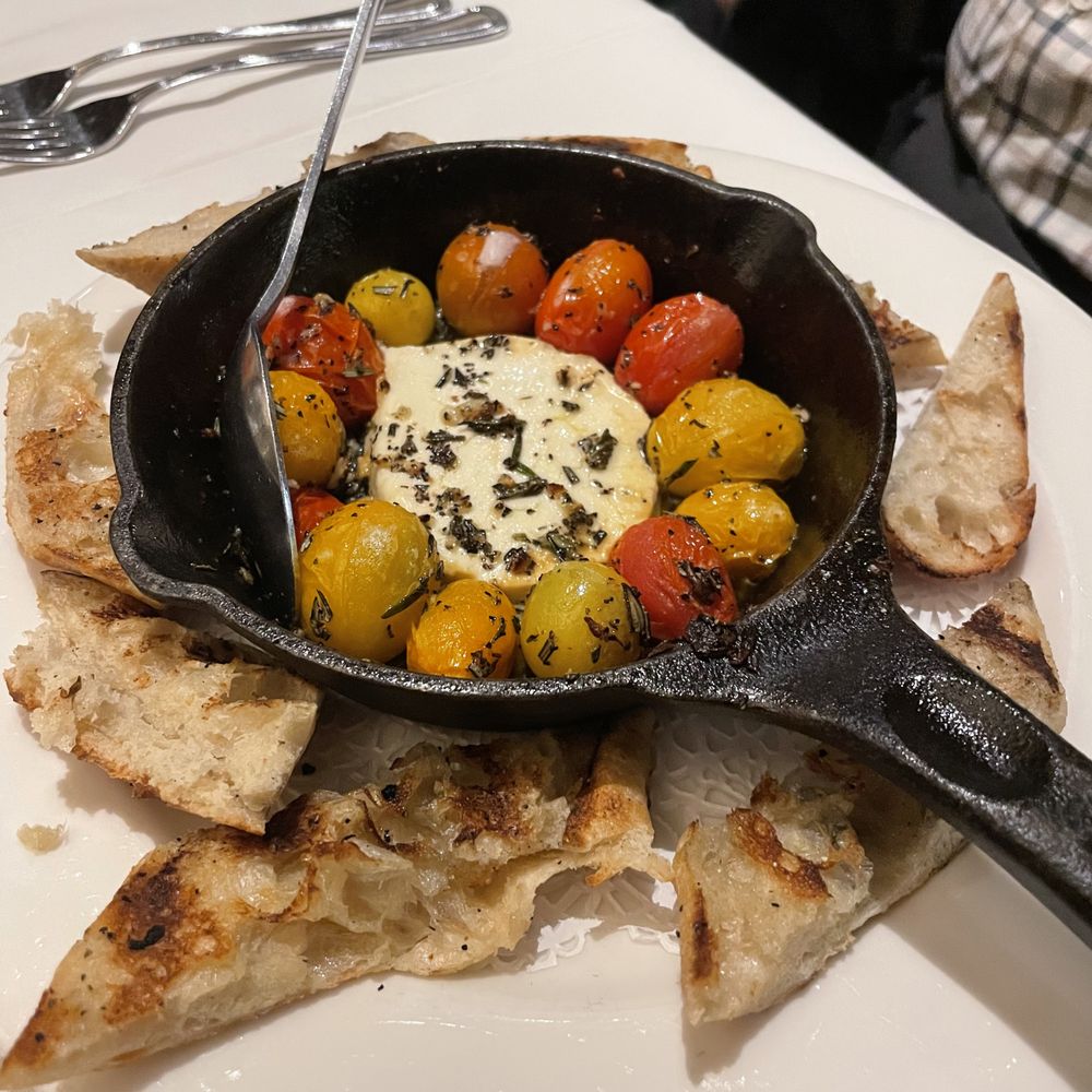 Roasted tomatoes and goat cheese Roasted tomatoes and goat cheese