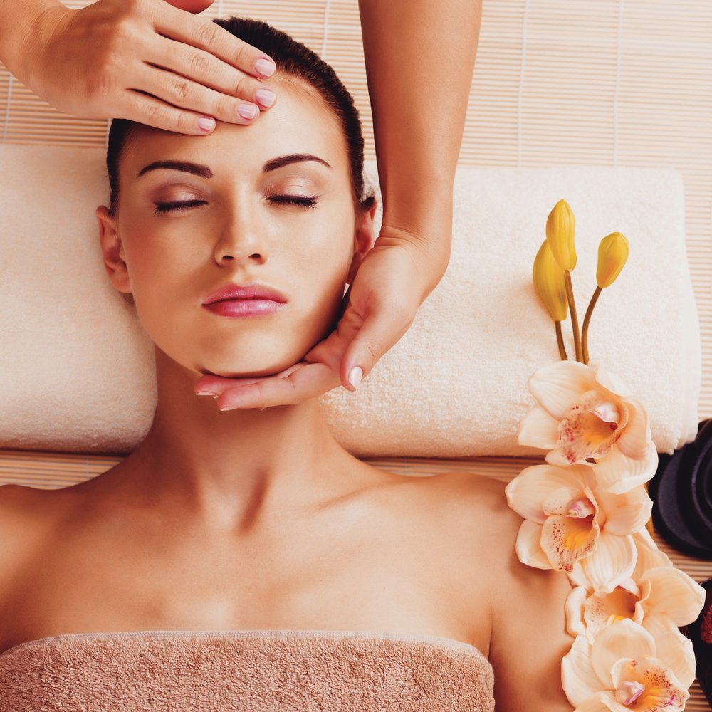 Bonnie's Skin Care Salon Logo
