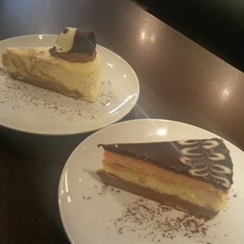 Carole's Cheesecake Cafe - Dolce leche & neopolitan cheesecake - Desserts Near Me - Toronto, Ontario Carole's Cheesecake Cafe - Dolce leche & neopolitan cheesecake - Desserts Near Me - Toronto, Ontario
