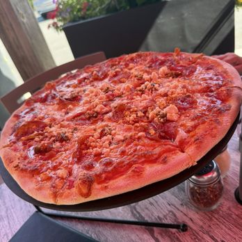 Evviva Trattoria - Hot Honey pizza. Amazing. And so was the Eviva salad. So fresh and yummy. Quick service with a smile. - Italian Near Me - Nashua, New Hampshire