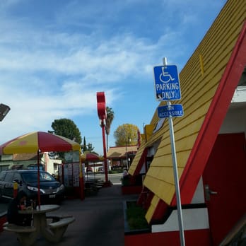 Wienerschnitzel - Outdoor seating - Fast Food Near Me - North Hollywood, California Wienerschnitzel - Outdoor seating - Fast Food Near Me - North Hollywood, California