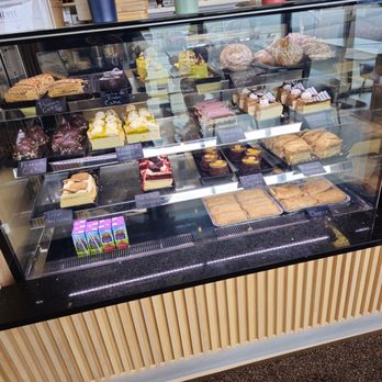 Almoka Coffee House - Coffee & Tea Near Me - Rockford, Illinois