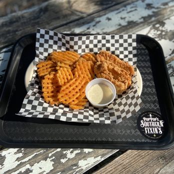 PopPop's Southern Fixin's - Country Chicken Basket with Battered Seasoned Waffle Fries and Homemade Country Gravy - Southern Near Me - Jarrell, Texas