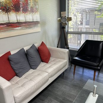 Infinity Dental Group - Waiting area with a TV to keep you entertained - General Dentistry Near Me - San Jose, California Infinity Dental Group - Waiting area with a TV to keep you entertained - General Dentistry Near Me - San Jose, California