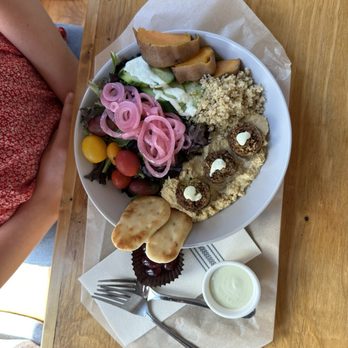 Grutogi Bistro - Salad Near Me - Flower Mound, Texas