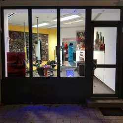 Veith's Frisöre - Veiths Frisöre bei Nacht ...