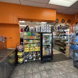 Happy Life Organics Veggie Deli - Tea, candy, beverages