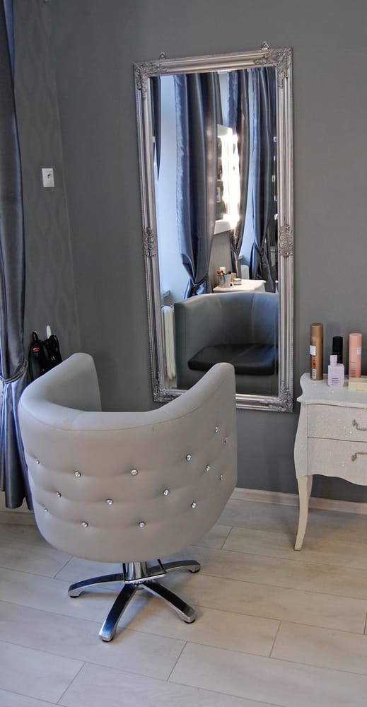 BONNIE&CLYDE ul. Limanowskiego 14, Kraków, Poland Hair Salons