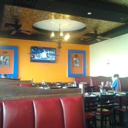 Traditional bright and happy decor