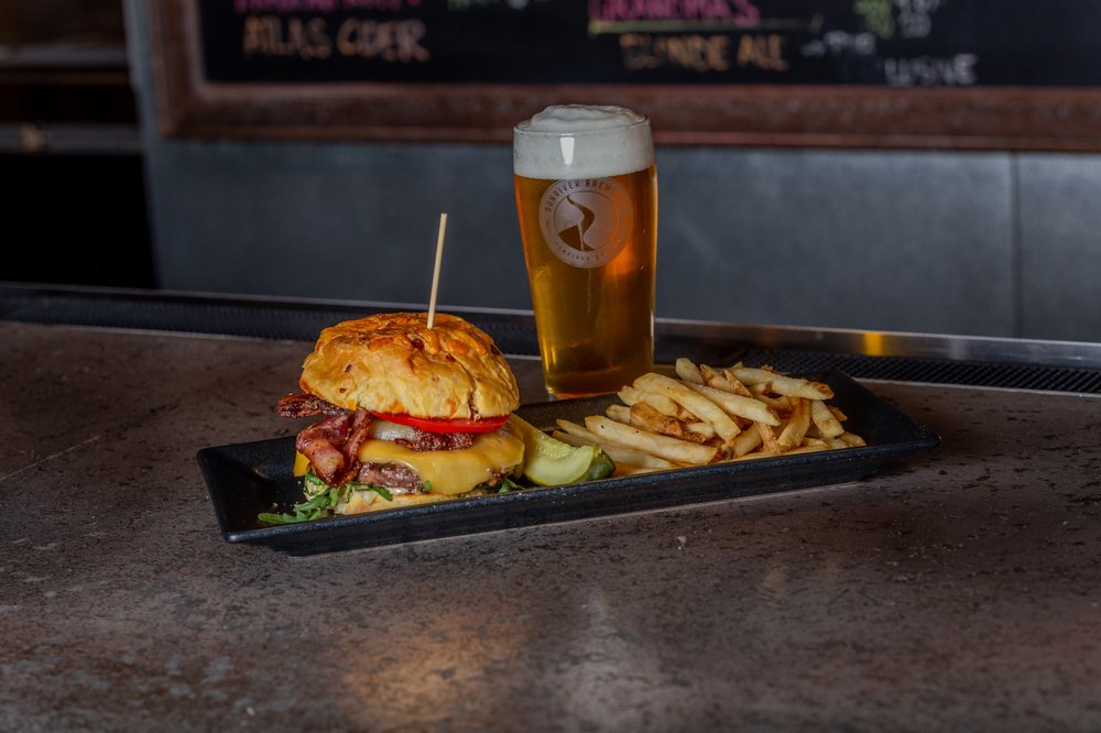 Sunriver Brewing - Eastside Pub