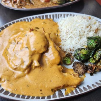 LUMI Restaurant - Chicken Tikka Masala - Wine Bars Near Me - Rochester, Minnesota LUMI Restaurant - Chicken Tikka Masala - Wine Bars Near Me - Rochester, Minnesota