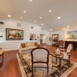 Fred Hunter’s Funeral Home, Cemeteries, and Crematory