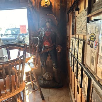 Wagon Train BBQ - Inside - Barbeque Near Me - Schenectady, New York