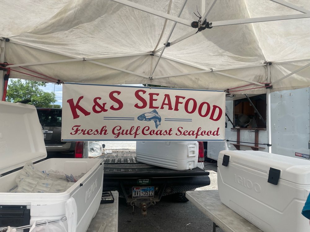 FARMERS MARKET Updated October 2024 28 Photos 900 N