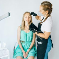 Kiki Brows - Microblading is a semi-permanent cosmetic tattooing treatment that fills in sparse eyebrows.