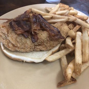 Country Kitchen - Chicken sandwich - Barbeque Near Me - Greensboro, North Carolina
