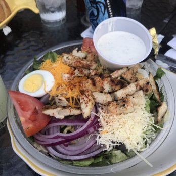 Brad's Restaurant - Grilled chicken salad - Seafood Near Me - Pismo Beach, California