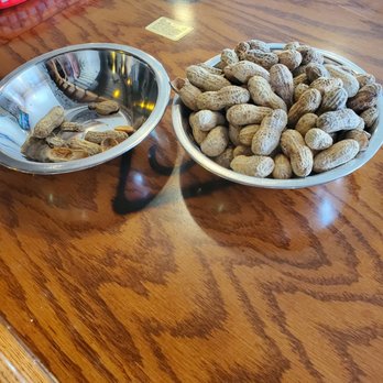 Mike's Grande Burgers - Free peanuts - Burgers Near Me - Oroville, California Mike's Grande Burgers - Free peanuts - Burgers Near Me - Oroville, California