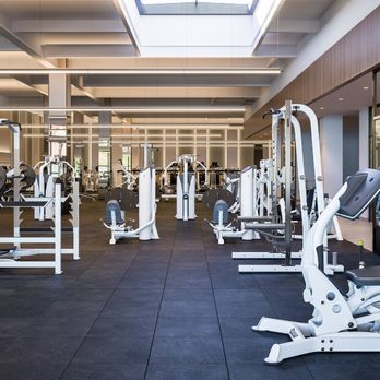 Equinox Lincoln Common - Gyms Near Me - Chicago, Illinois Equinox Lincoln Common - Gyms Near Me - Chicago, Illinois