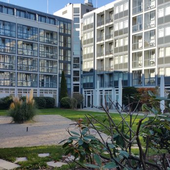 Pullman Hotel Munich - Courtyard at Pullman Hotel Munich - Hotels Near Me - Munich, BY