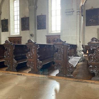 Hofkirche St. Leodegar - Pews - Churches Near Me - Luzern, LU