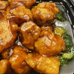 Sun Luck Garden - 28. General Tso's Chicken