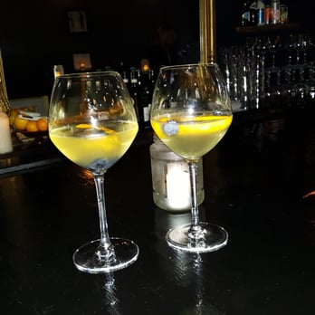 RobberBaron - 2 Stella Bouquet drinks! - Wine Bars Near Me - San Francisco, California RobberBaron - 2 Stella Bouquet drinks! - Wine Bars Near Me - San Francisco, California