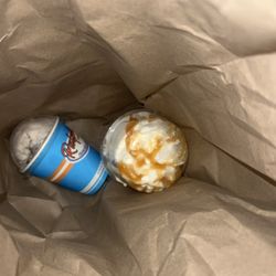 Ralph's Famous Italian Ices - Apple cobbler sundae and vanilla chip creme ice