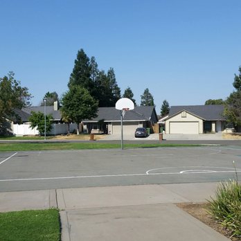 Lake Canyon Park - One half basketball court with lights - Parks Near Me - Galt, California Lake Canyon Park - One half basketball court with lights - Parks Near Me - Galt, California