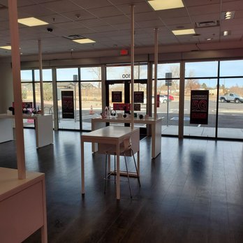 T-Mobile - Inside, from the back looking to the front right - Mobile Phones Near Me - Greeley, Colorado