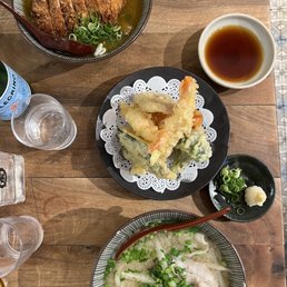 from top to bottom: katsu curry udon, shrimp/vegetable tempura, kunitora udon from top to bottom: katsu curry udon, shrimp/vegetable tempura, kunitora udon