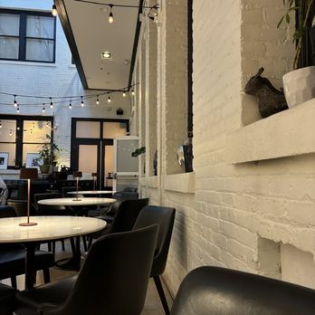 Bone Kettle - Ambience - Breakfast & Brunch Near Me - Pasadena, California
