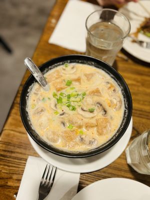 Bhan Mae Vane by null