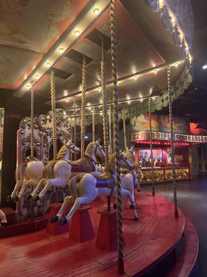 Les Pavillons de Bercy - Musée des Arts Forains by null