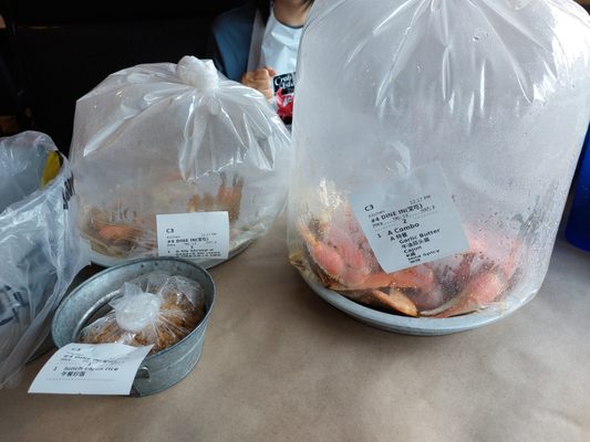 Crab Island Cajun Seafood & Bar by null