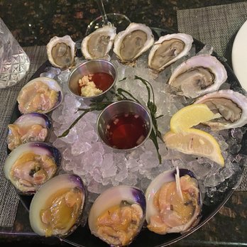 Hemenway's Restaurant - Cherry clams and Local oysters from the raw bar. - Seafood Near Me - Providence, Rhode Island