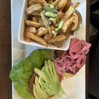 Bin 4 Burger Lounge - Burgers Near Me - Vancouver, British Columbia