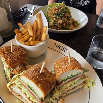 Nick's San Clemente - Crispy chicken sandwich - American Near Me - San Clemente, California