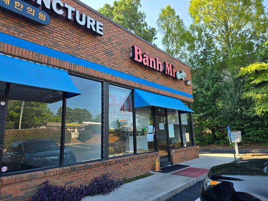 Banh Mi Café by null