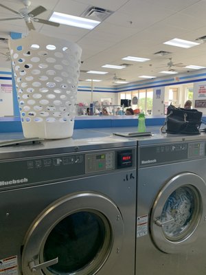 J&J Bubbles Laundromat by null