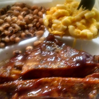 Backyard BBQ Pit - Fall off the bone Ribs, Black Eyed Peas and real macaroni and cheese - Barbeque Near Me - Durham, North Carolina
