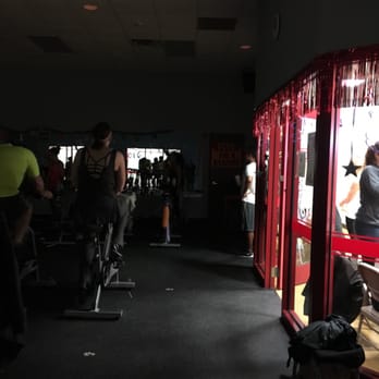 World Gym - Gyms Near Me - Rochester, New York World Gym - Gyms Near Me - Rochester, New York