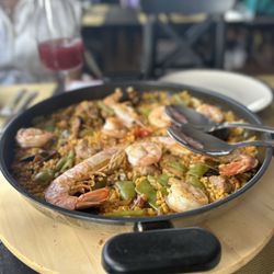 Mr Sabor - Paella Mixta!! Yummy!