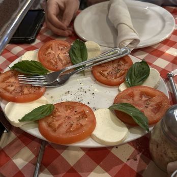 Grimaldi's Pizzeria - Pizza Near Me - Houston, Texas Grimaldi's Pizzeria - Pizza Near Me - Houston, Texas