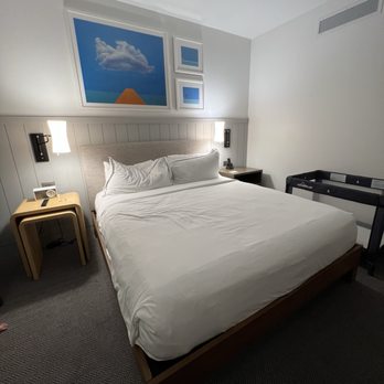 The Seabird Resort - Resorts Near Me - Oceanside, California