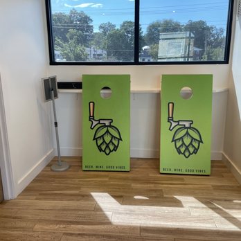 Hoppin - Beer Bar Near Me - Greenville, South Carolina Hoppin - Beer Bar Near Me - Greenville, South Carolina