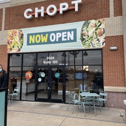 the front of a restaurant