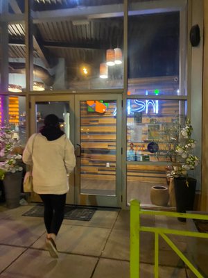 Rishi Sushi Kitchen & Bar by null